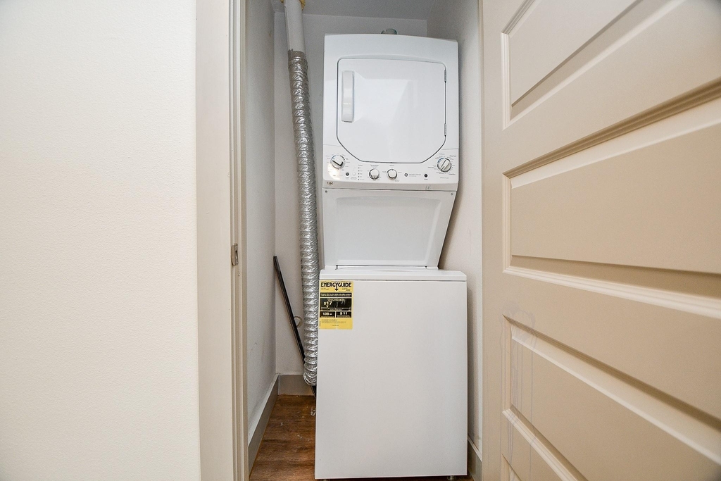 1009 Enid Street - Photo 9