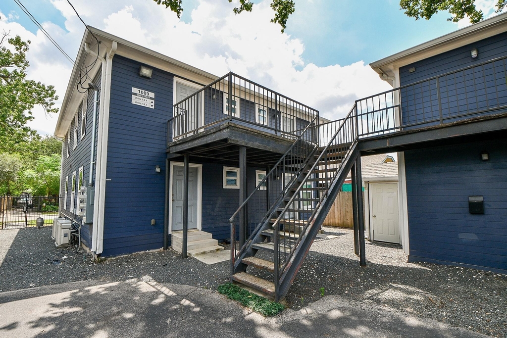 1009 Enid Street - Photo 1