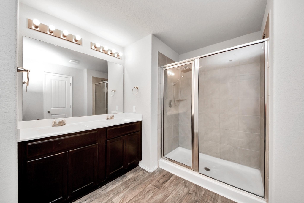 8302 Rose Petals Lane - Photo 17