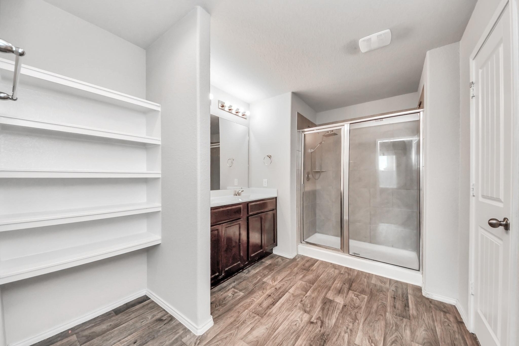 8302 Rose Petals Lane - Photo 16