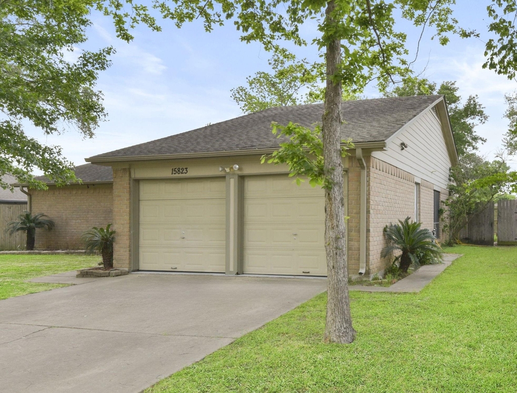 15823 Fox Springs Drive - Photo 15