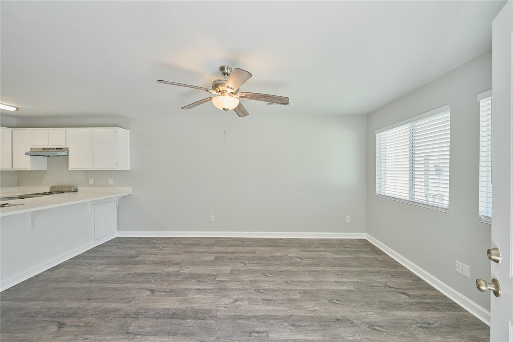 16 Harbour Row Drive - Photo 5