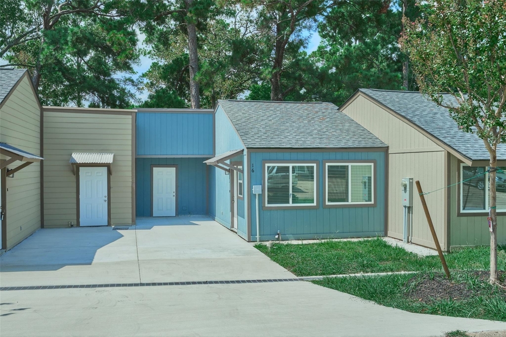 16 Harbour Row Drive - Photo 0