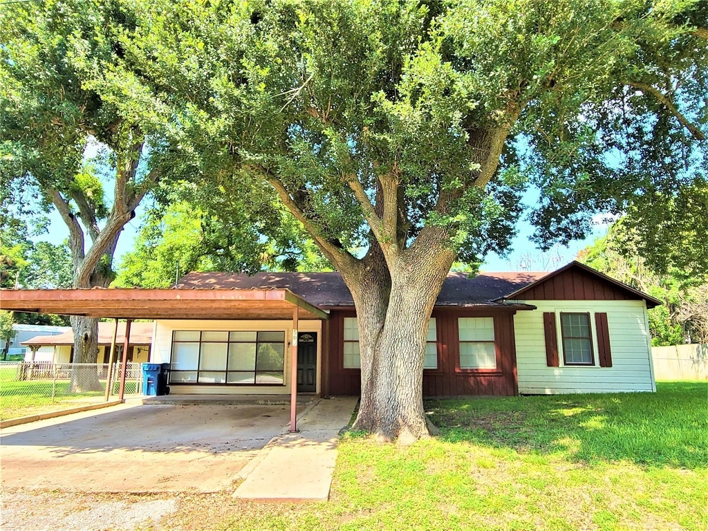 503 Riveredge Drive - Photo 0
