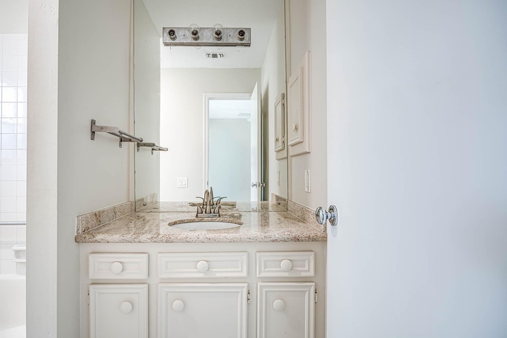 800 Country Place Drive - Photo 26
