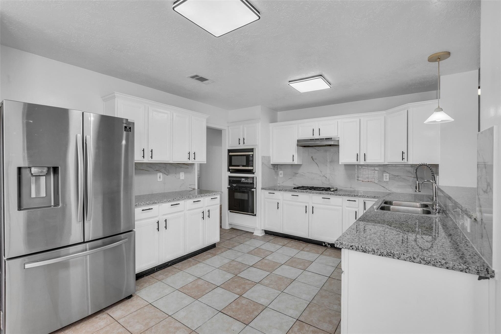 15331 Goodman Street - Photo 6