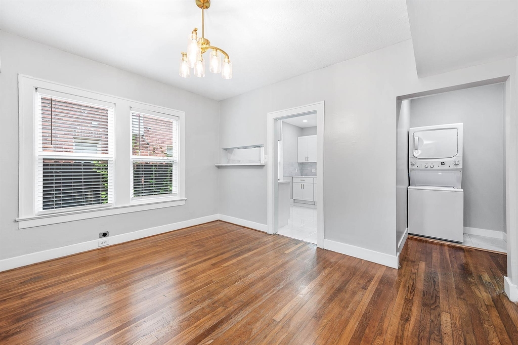 2511 Arbor Street - Photo 6