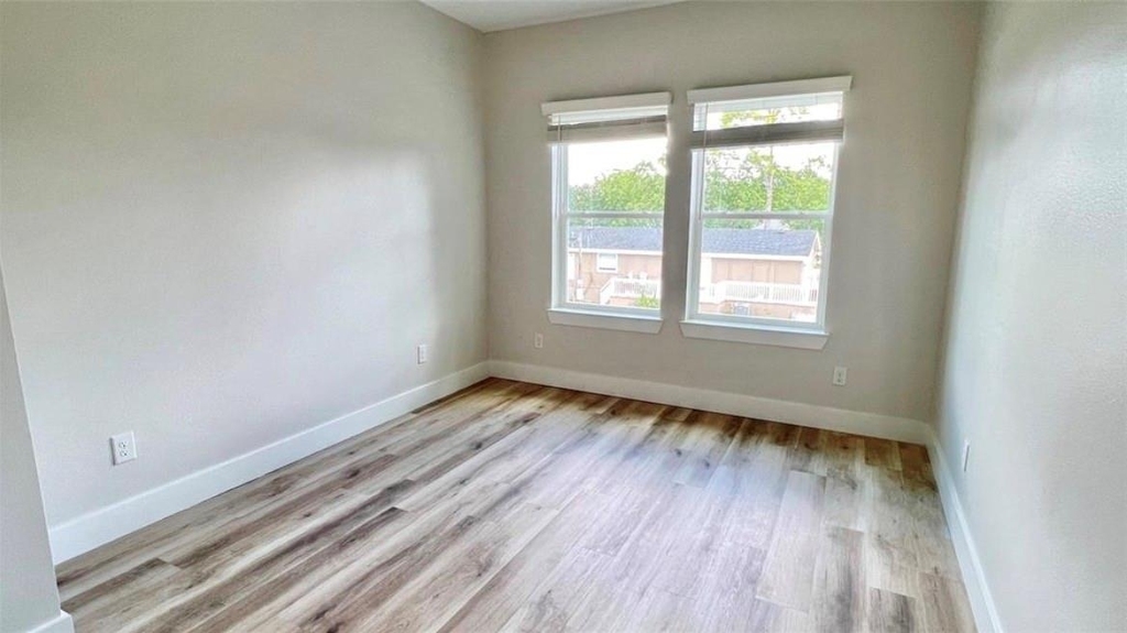9905 Excaliburs Court - Photo 21