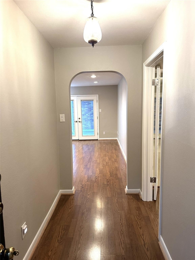 359 N Post Oak Lane - Photo 1