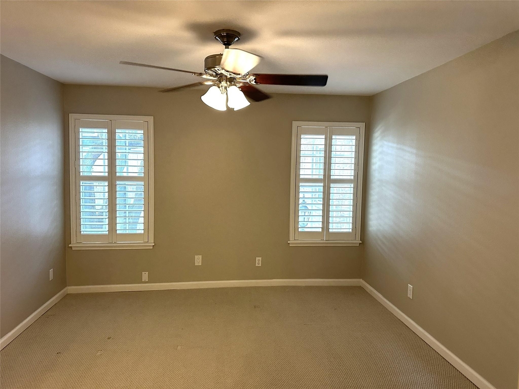 359 N Post Oak Lane - Photo 10