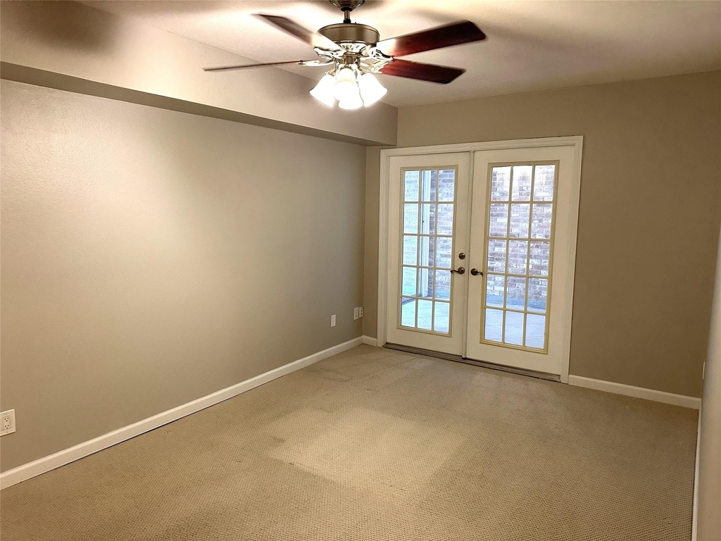 359 N Post Oak Lane - Photo 13