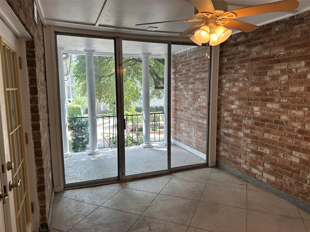 359 N Post Oak Lane - Photo 17