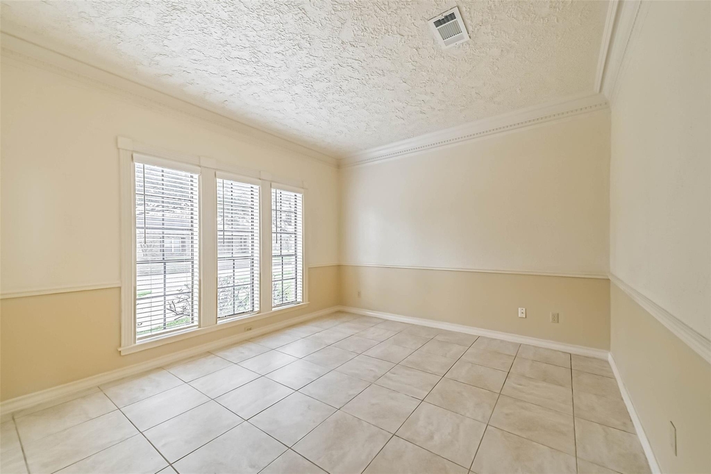 1410 Osborne Drive - Photo 5