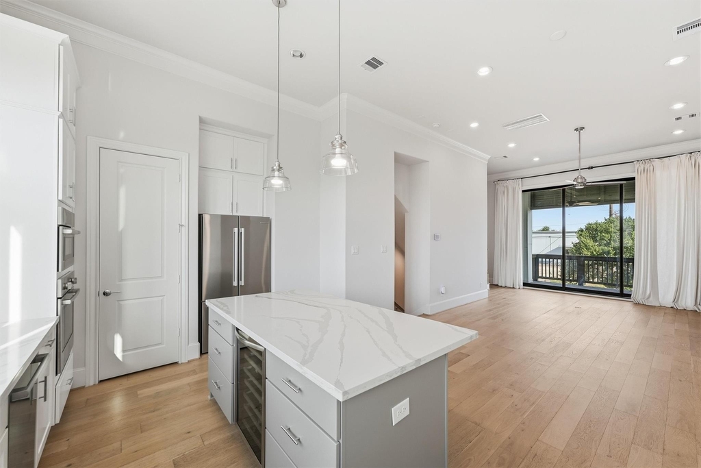 3305 W 11th Street - Photo 10