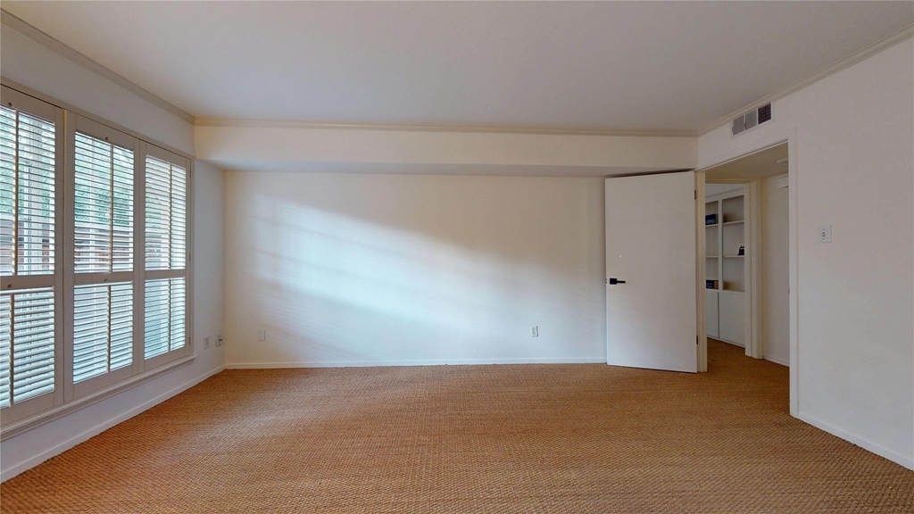 357 N Post Oak Lane - Photo 10