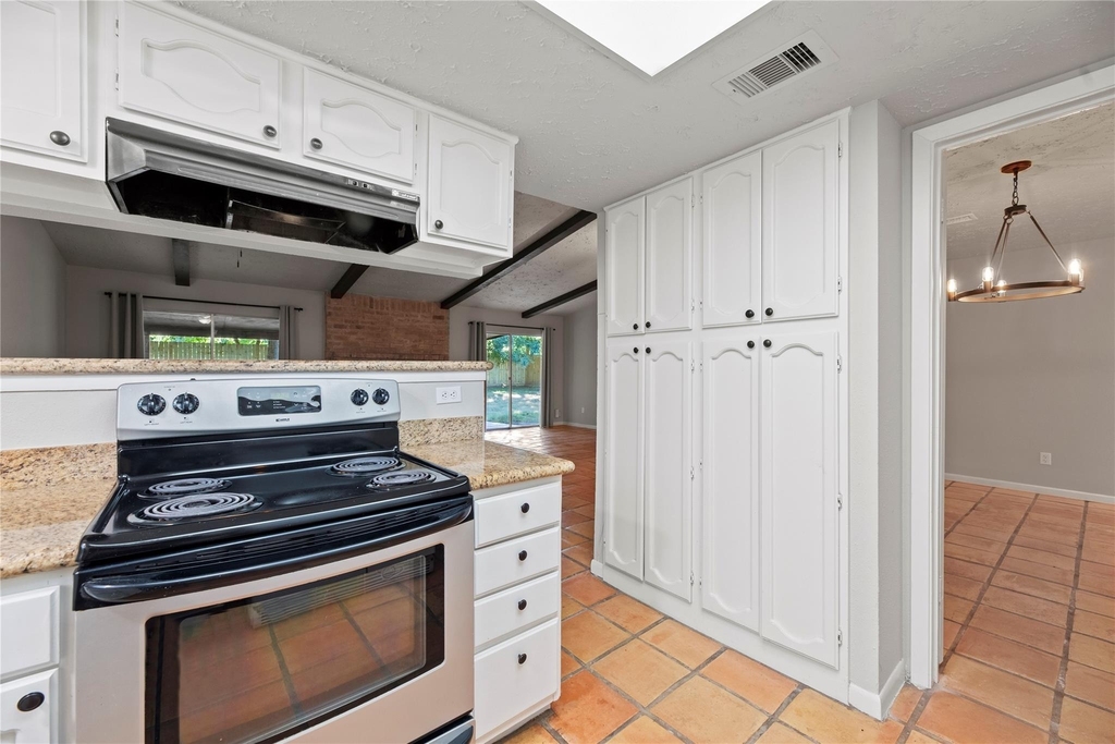 17114 Banchory Avenue - Photo 16