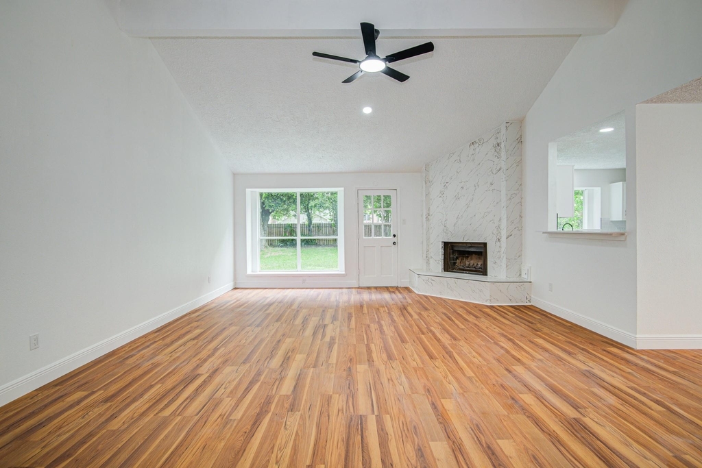 24127 Spring Towne Drive - Photo 6