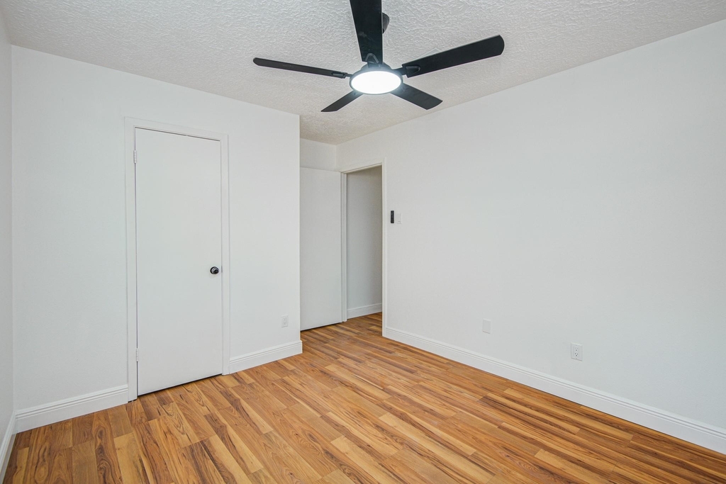 24127 Spring Towne Drive - Photo 25