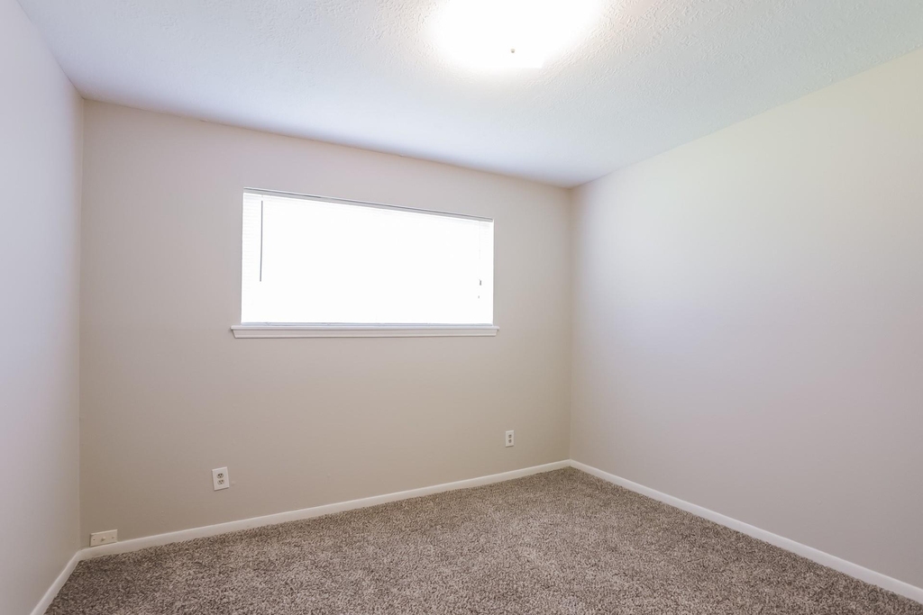 13361 Lake Breeze Lane - Photo 9