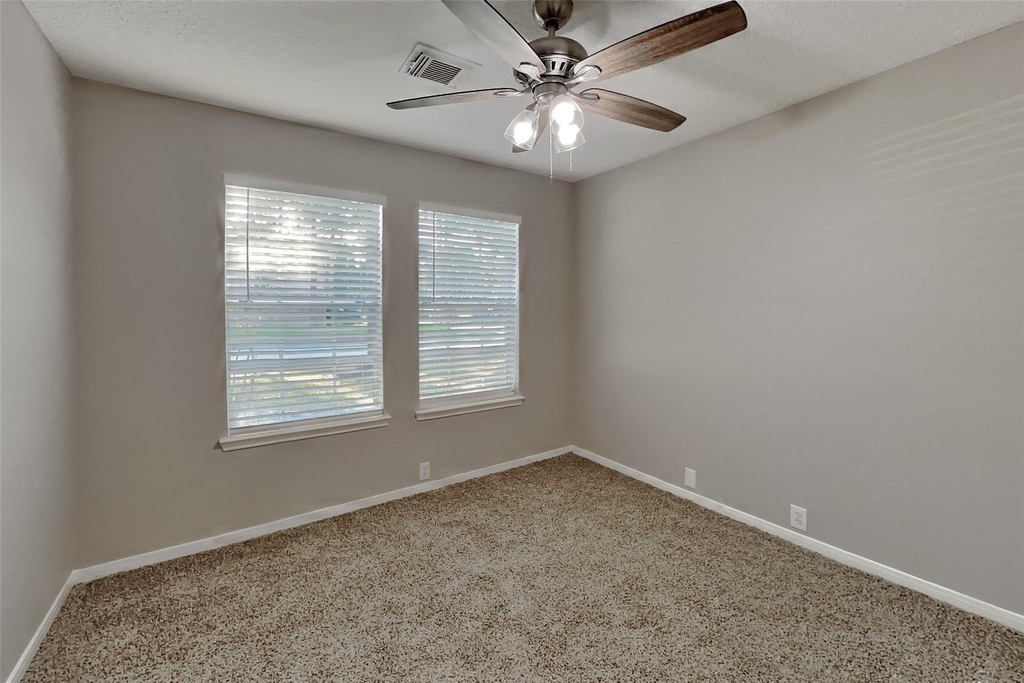 19307 Royal Isle Drive - Photo 11