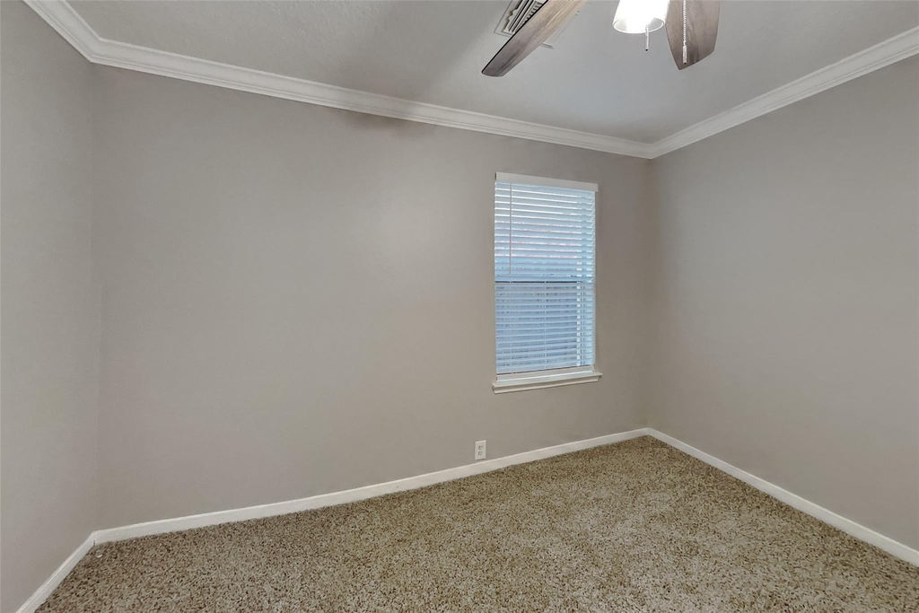 19307 Royal Isle Drive - Photo 13