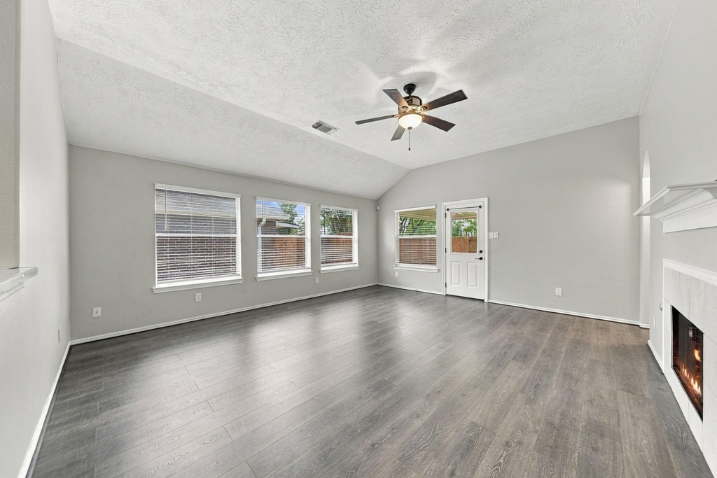 6806 Topsfield Point Drive - Photo 2