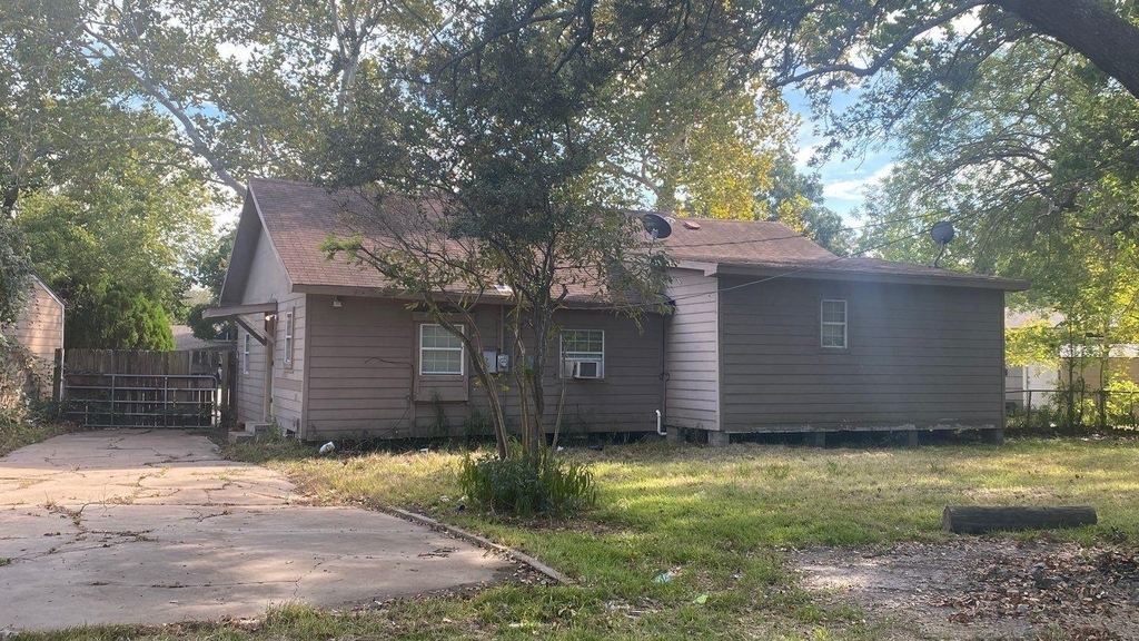 1918 Oleander Drive - Photo 17