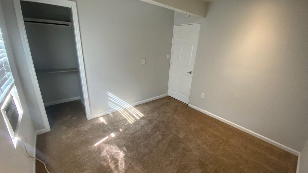 1918 Oleander Drive - Photo 12