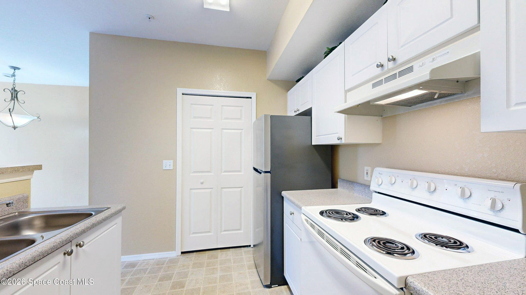 1757 Sophias Drive - Photo 8