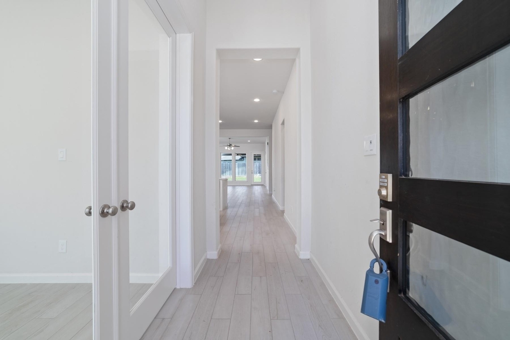142 Amaranth Way - Photo 2