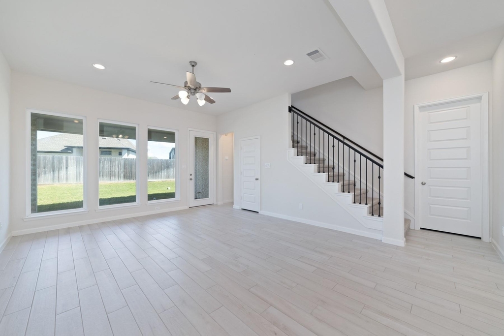 142 Amaranth Way - Photo 6