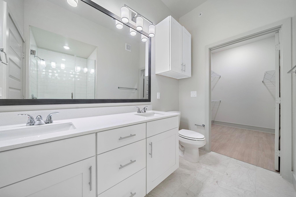 4840 North Shepherd Drive - Photo 5