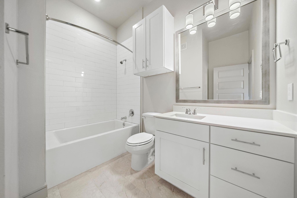4840 North Shepherd Drive - Photo 6