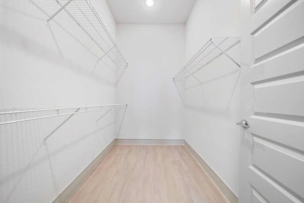 4840 North Shepherd Drive - Photo 7
