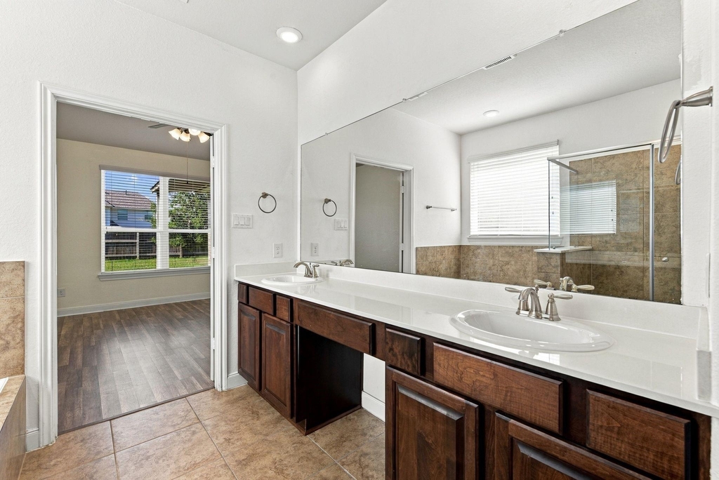 24250 Prairie Glen Lane - Photo 32