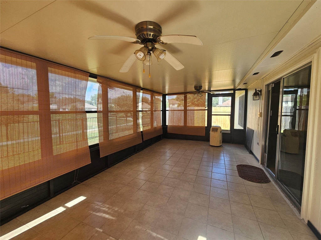 23127 N Waterlake - Photo 10