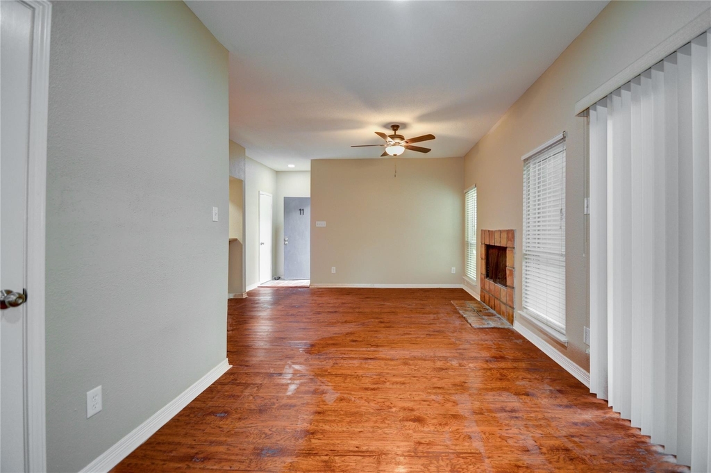 1818 Augusta Drive - Photo 2