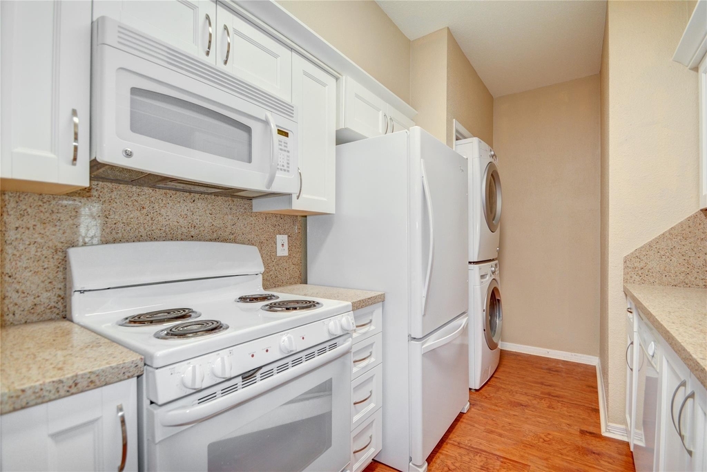1818 Augusta Drive - Photo 8