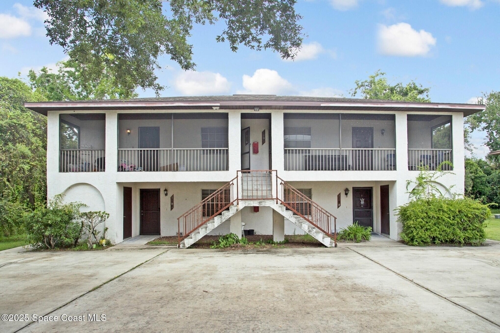2290 Fox Hollow Drive - Photo 0