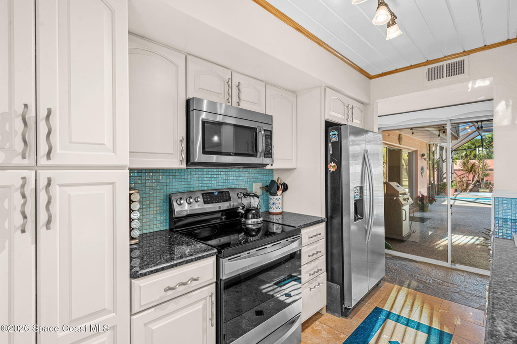1044 Samar Road - Photo 38