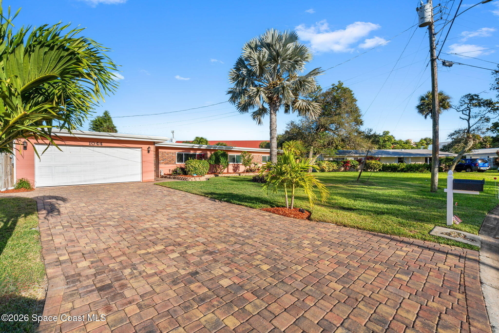 1044 Samar Road - Photo 0