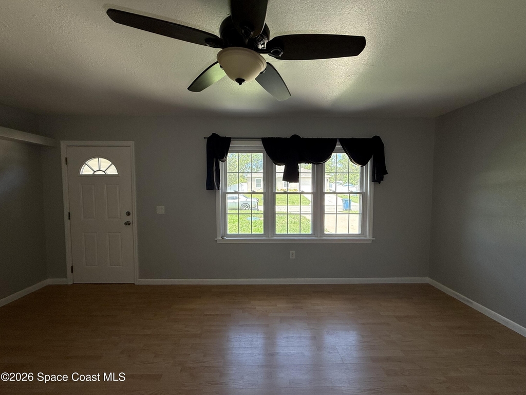 181 Deauville Avenue Se - Photo 1