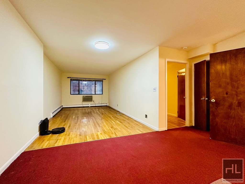 Ely Avenue - Photo 1