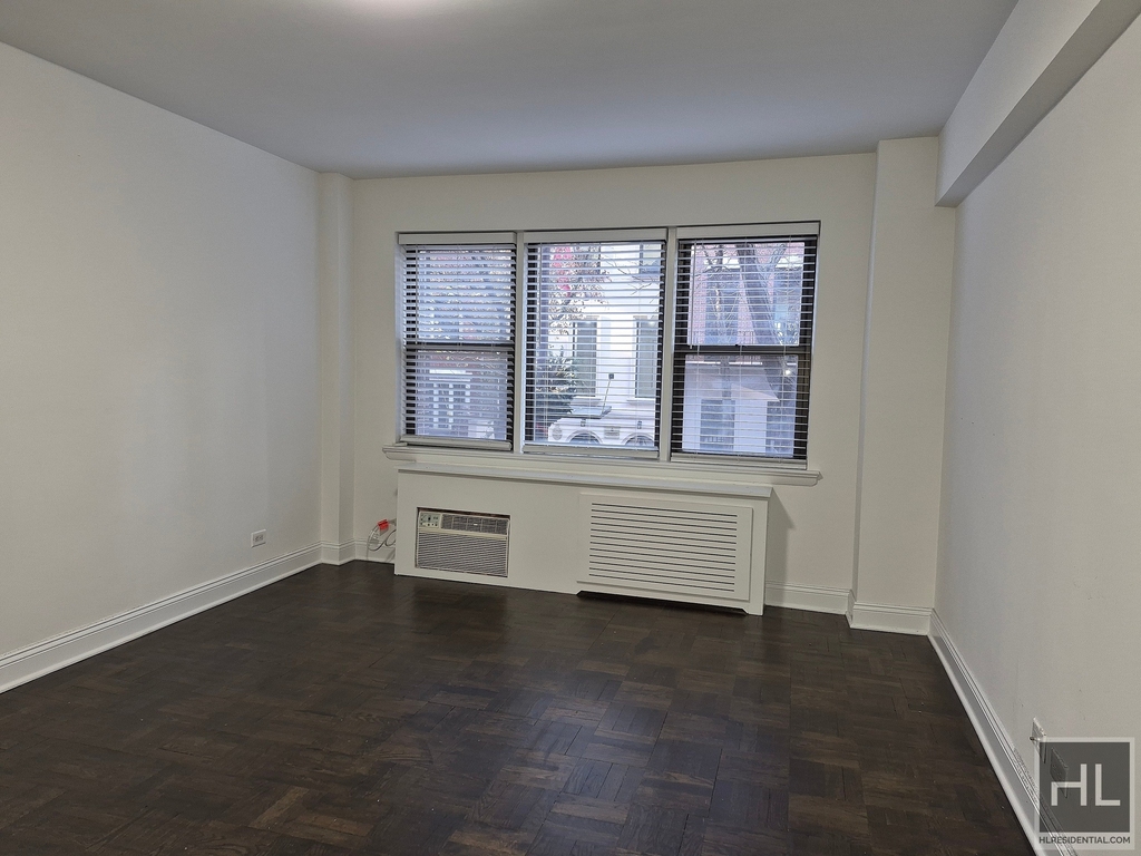 Beekman Place - Photo 2