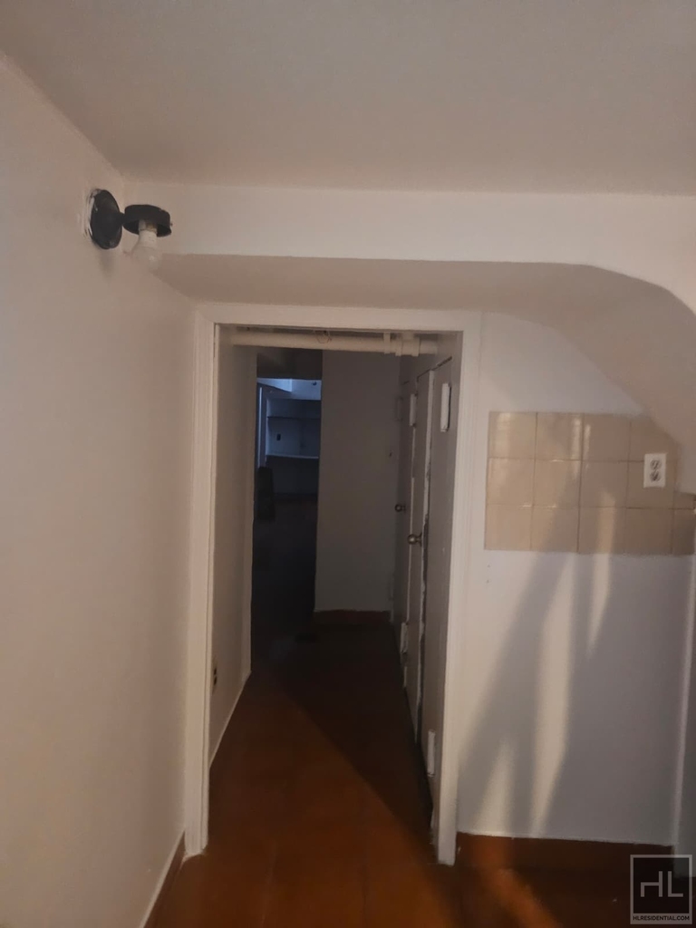 872 East 48 Street - Photo 13
