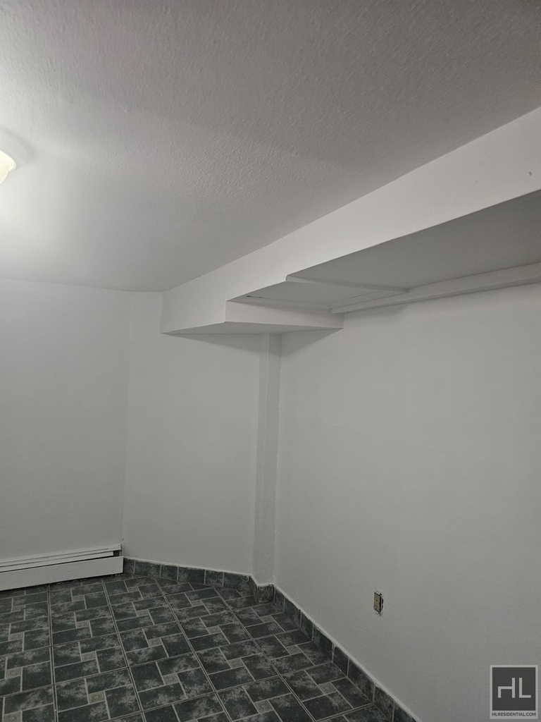 872 East 48 Street - Photo 9