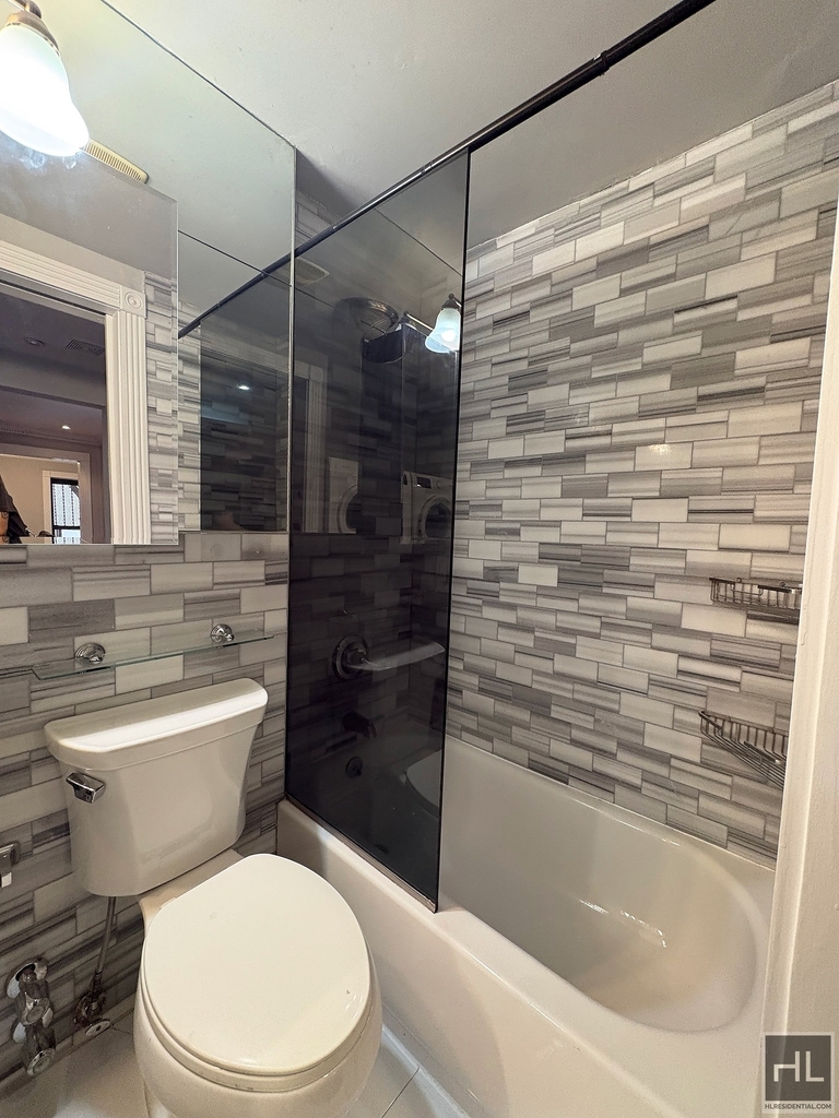 West 53 Street - Photo 7
