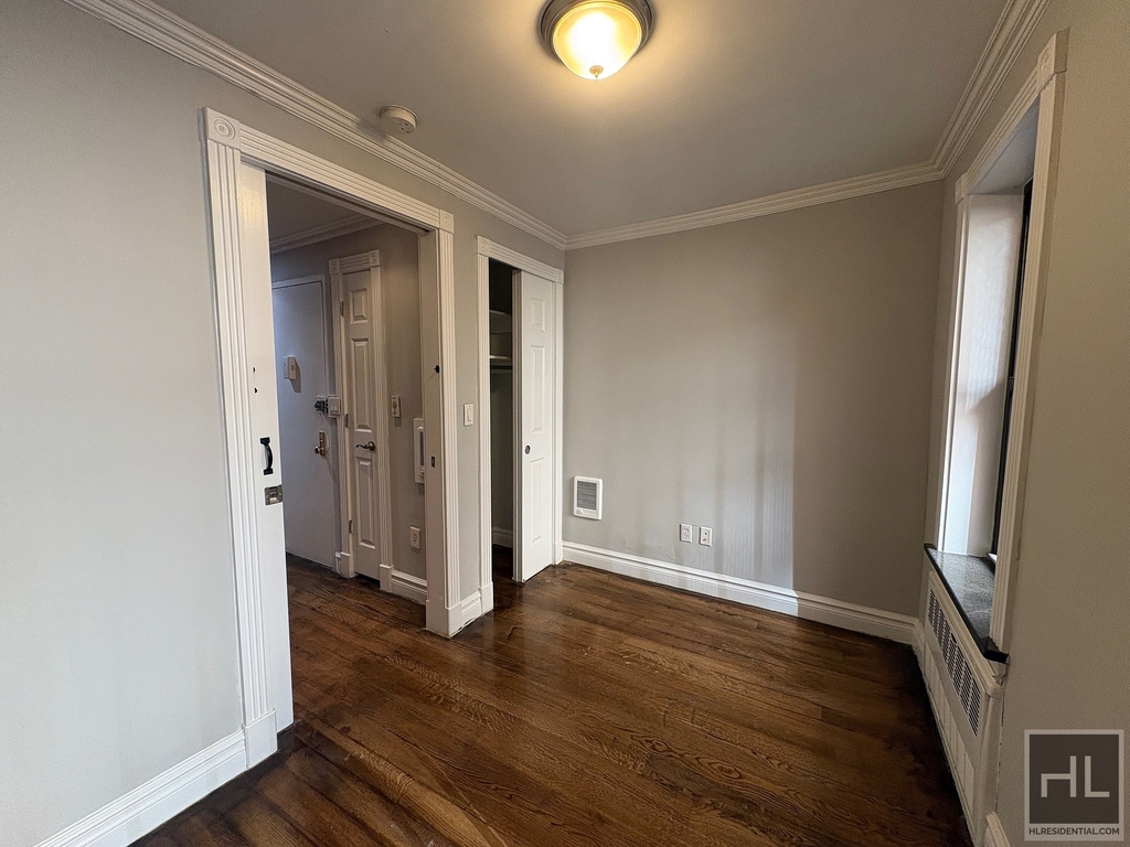 West 53 Street - Photo 5