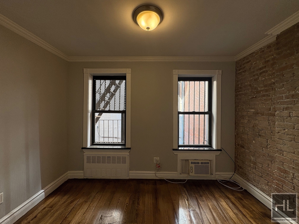 West 53 Street - Photo 4
