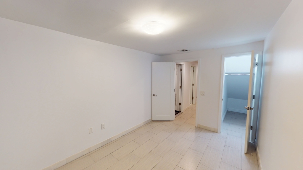 278 Burns Street - Photo 13